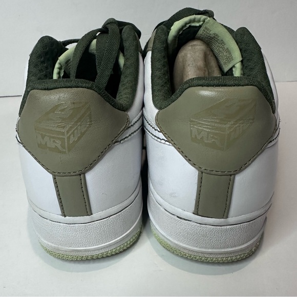 Women’s Nike Olive Green Air Force 1 Sneakers - Picture 4 of 6